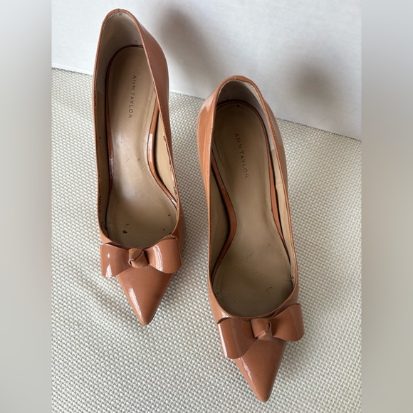 Ann Taylor Pink High Heel Pumps Patent Leather Bow Pointed Toe 7.5 - Picture 11 of 12